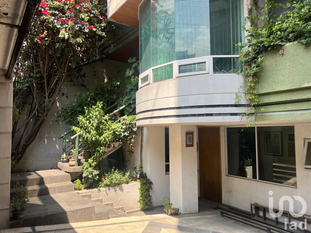 CASA EN VENTA amplia y luminosa en IRRIGACIÓN