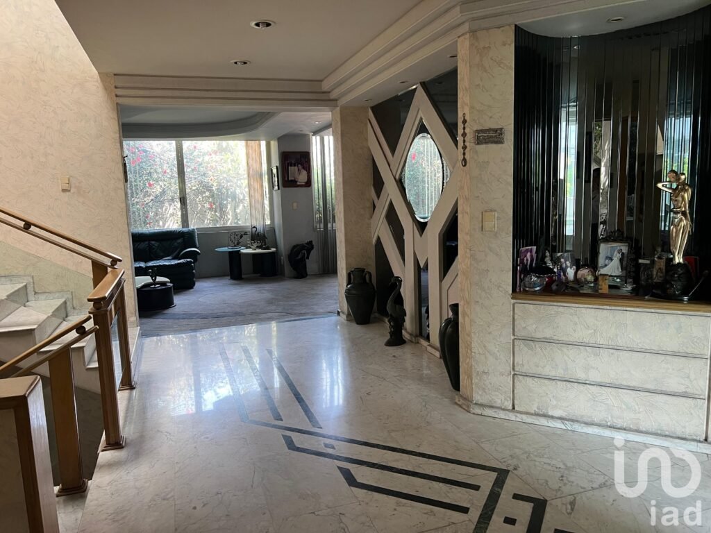 CASA EN VENTA amplia y luminosa en IRRIGACIÓN