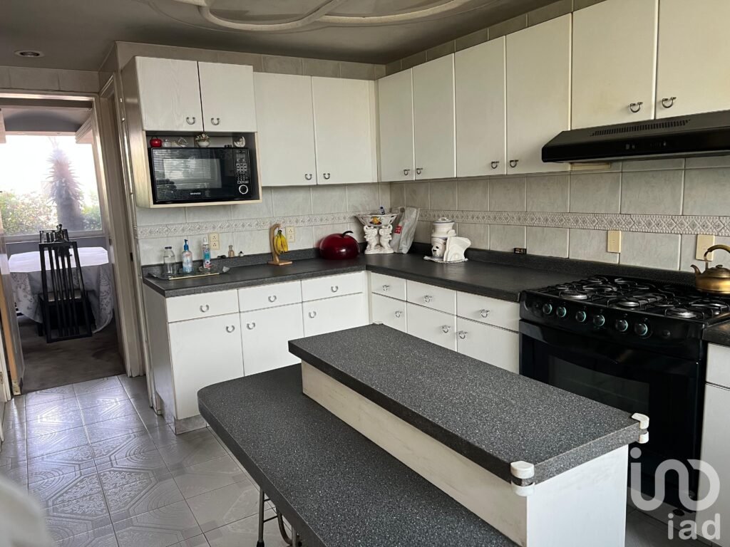 CASA EN VENTA amplia y luminosa en IRRIGACIÓN