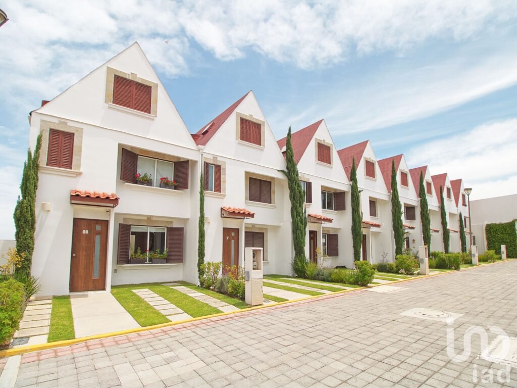 Casa en Venta en San Lorenzo Almecatla Cuautlancingo Puebla Mexico