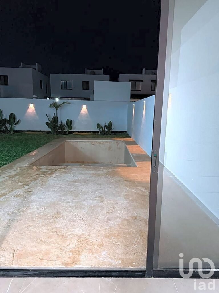 CASA EN RENTA EN CAPRI CHOLUL, MÉRIDA YUCATÁN.