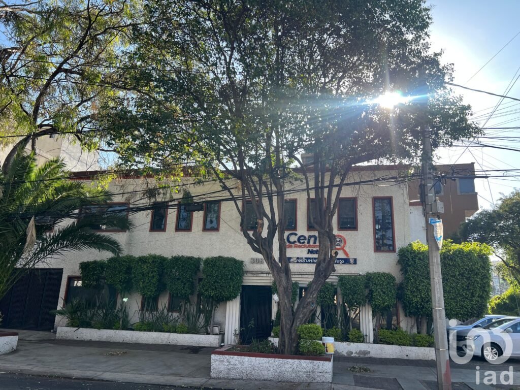 SE VENDE oficina/escuela en esquina calle Tajin Colonia Narvarte