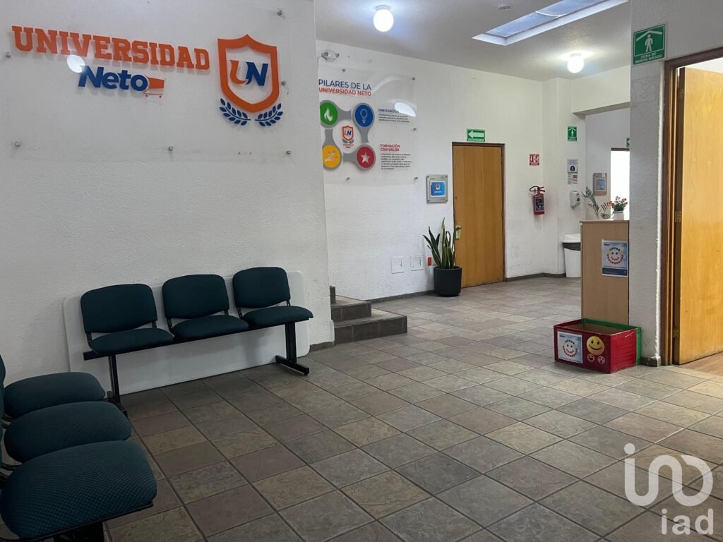 SE VENDE oficina/escuela en esquina calle Tajin Colonia Narvarte