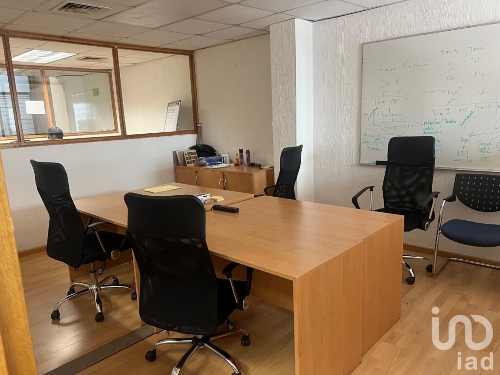 SE VENDE oficina/escuela en esquina calle Tajin Colonia Narvarte