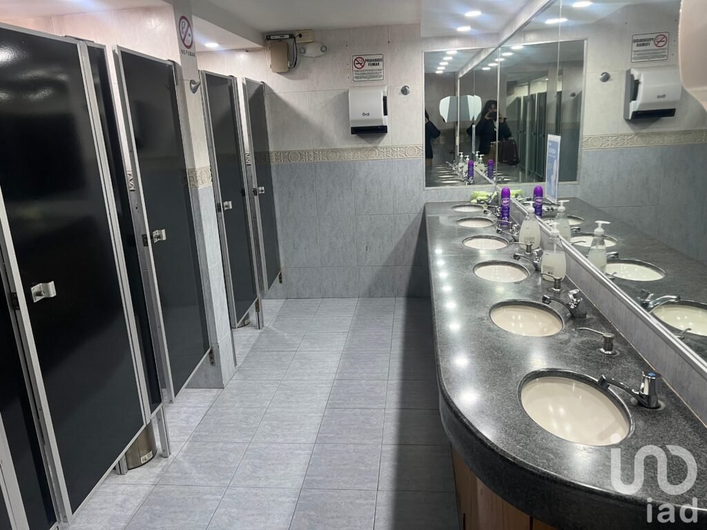 SE VENDE oficina/escuela en esquina calle Tajin Colonia Narvarte