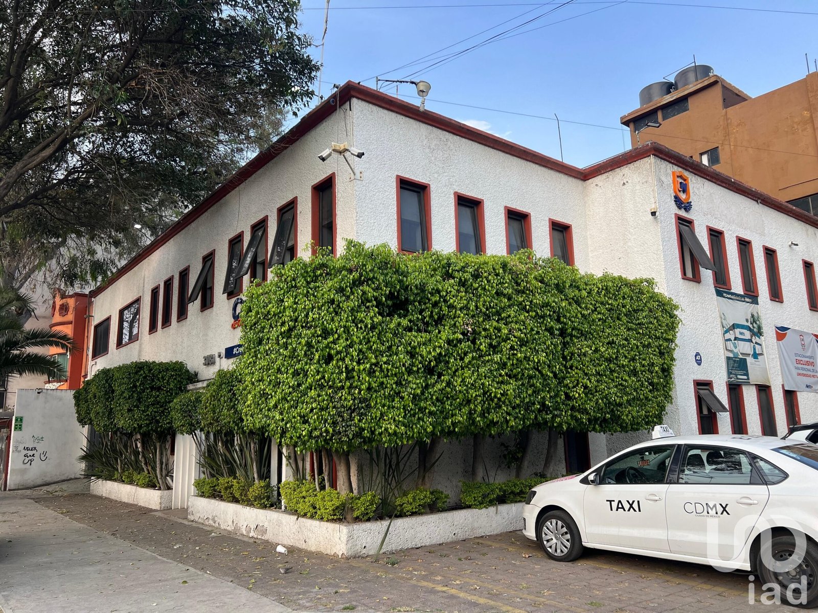 SE VENDE oficina/escuela en esquina calle Tajin Colonia Narvarte