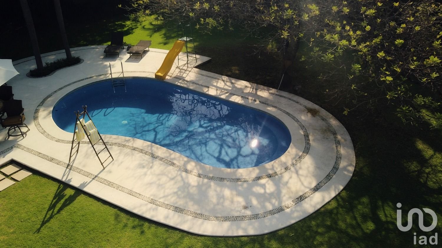 Venta de casa de ensueño en jardines de ahuatepec Cuernavaca Morelos, Luz, Gran jardin y encanto !! Venta de casa de ensueño en jardines de ahuatepec Cuernavaca Morelos, Luz, Gran jardin y encanto !!