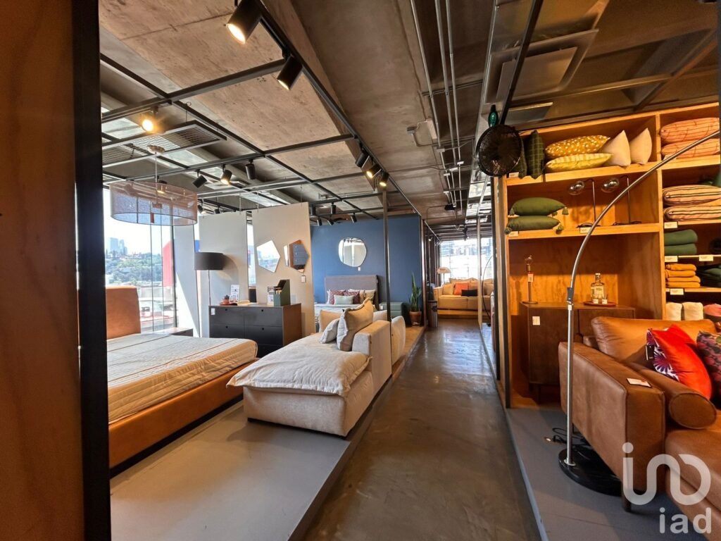 Local comercial premium en esquina enrenta en Interlomas