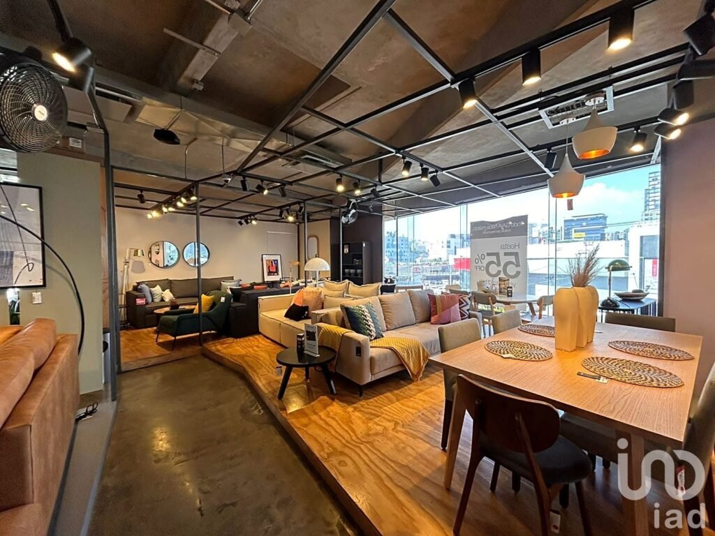 Local comercial premium en esquina enrenta en Interlomas