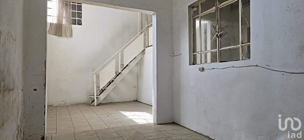 Casa en venta para remodelar en la colonia Santa Anita, Iztacalco, Ciudad de México