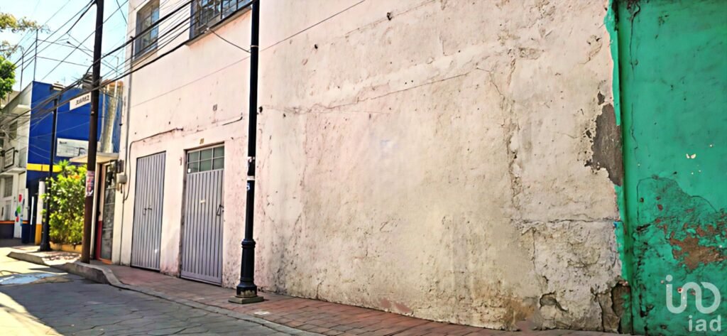 Casa en venta para remodelar en la colonia Santa Anita, Iztacalco, Ciudad de México