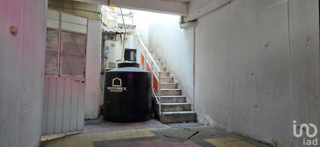 Casa en venta para remodelar en la colonia Santa Anita, Iztacalco, Ciudad de México