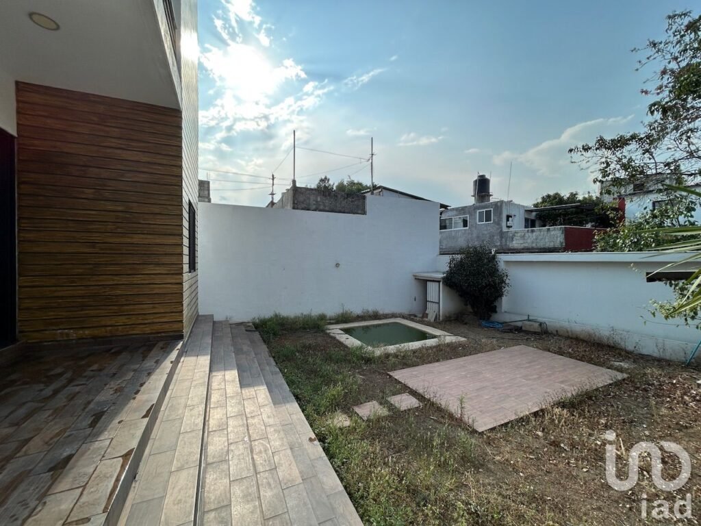 Casa en venta con estilo moderno en Cuernavaca