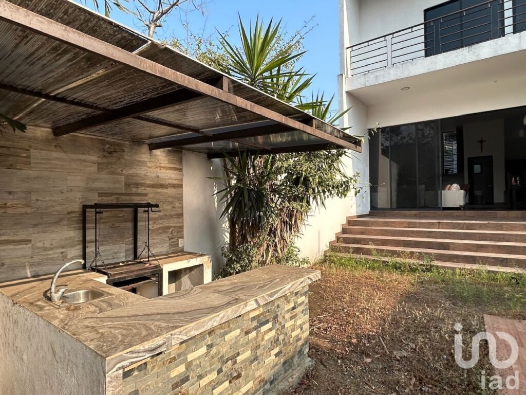 Casa en venta con estilo moderno en Cuernavaca