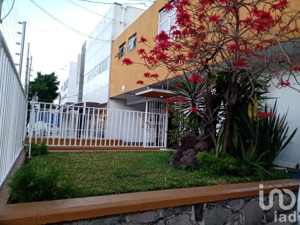 Casa en venta en Col Ladrón de Guevara, Guadalajara Jalisco