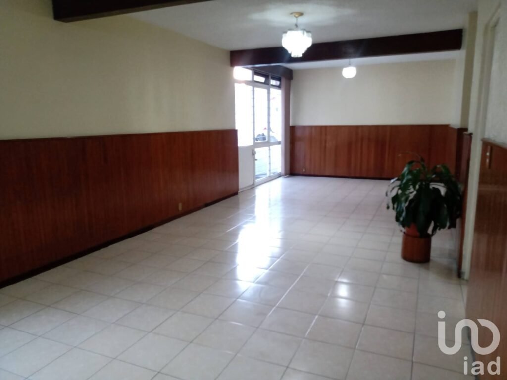 Casa en venta en Col Ladrón de Guevara, Guadalajara Jalisco