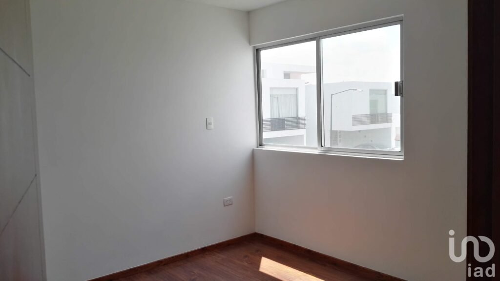 CASA EN RENTA CON AMPLIO JARDÍN EN ZONA ZEREZOTLA