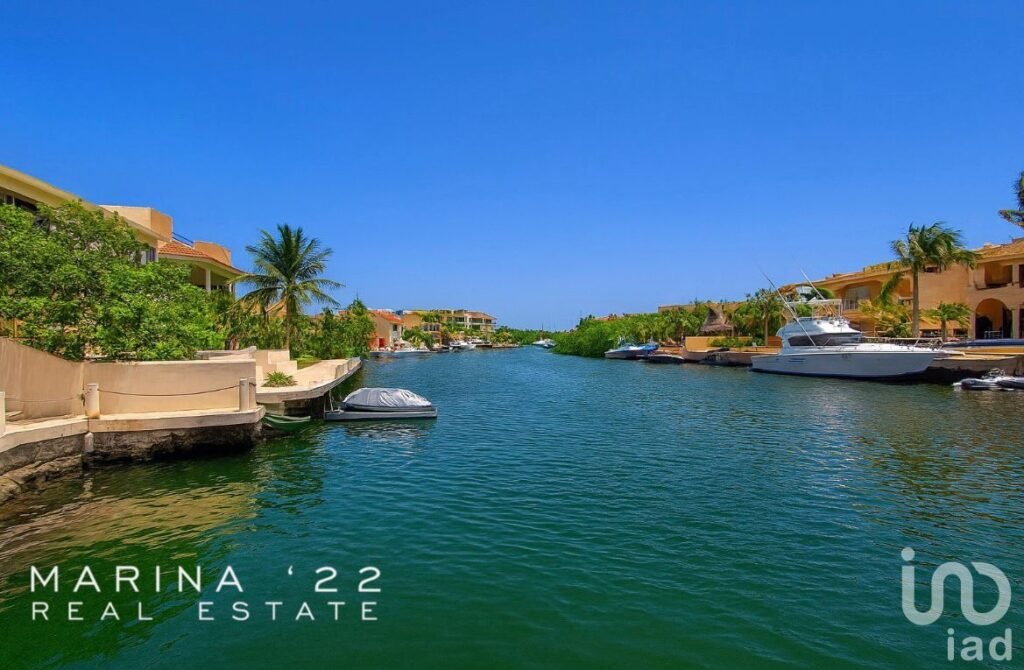 Townhouse for SALE in one of the most exclusive areas of the Riviera Maya- Duplex en zona de lujo