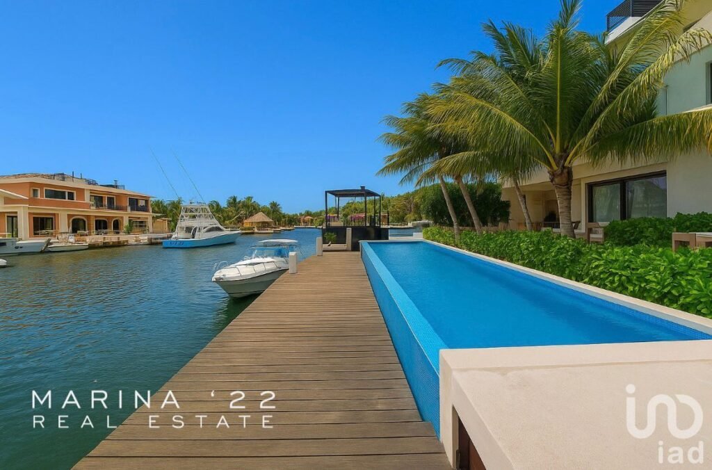 Townhouse for SALE in one of the most exclusive areas of the Riviera Maya- Duplex en zona de lujo