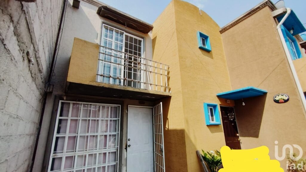 CASA EN VENTA EN FRACCIONAMIENTO LOS SAUCES, ZUMPANGO,ESTADO DE MÉXICO