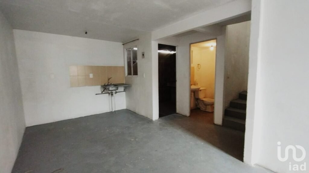 CASA EN VENTA EN FRACCIONAMIENTO LOS SAUCES, ZUMPANGO,ESTADO DE MÉXICO