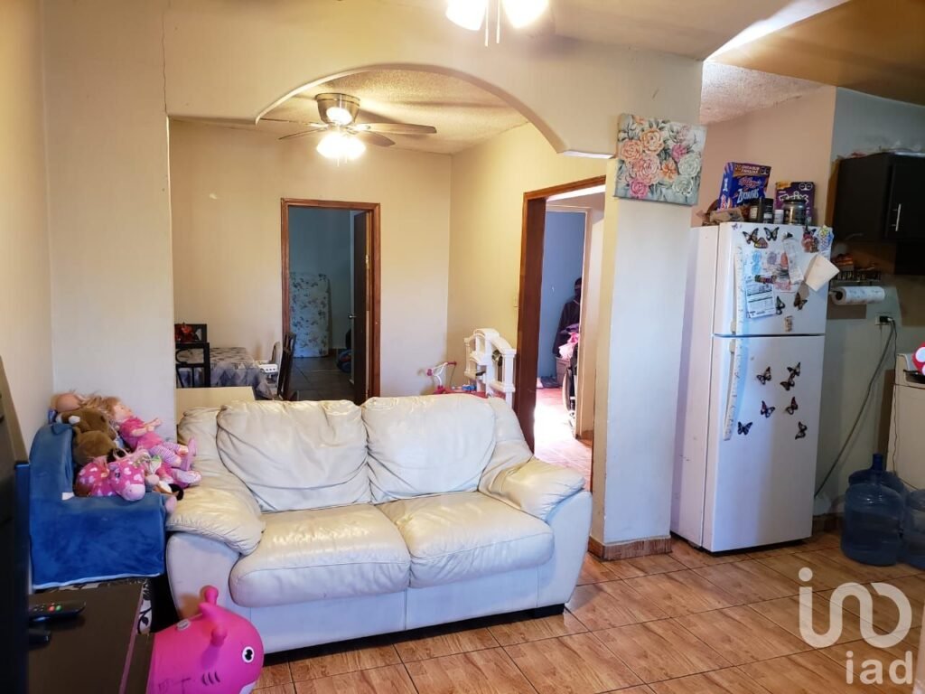 CASA EN VENTA EN PORTALES 4, MEXICALI.