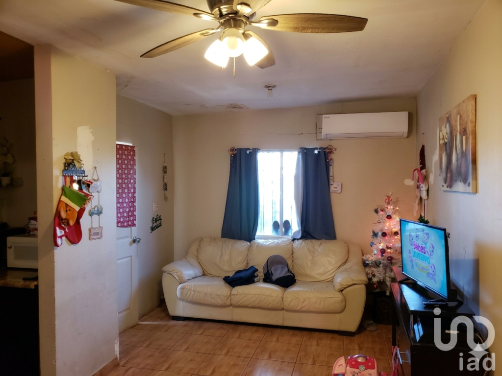 CASA EN VENTA EN PORTALES 4, MEXICALI.