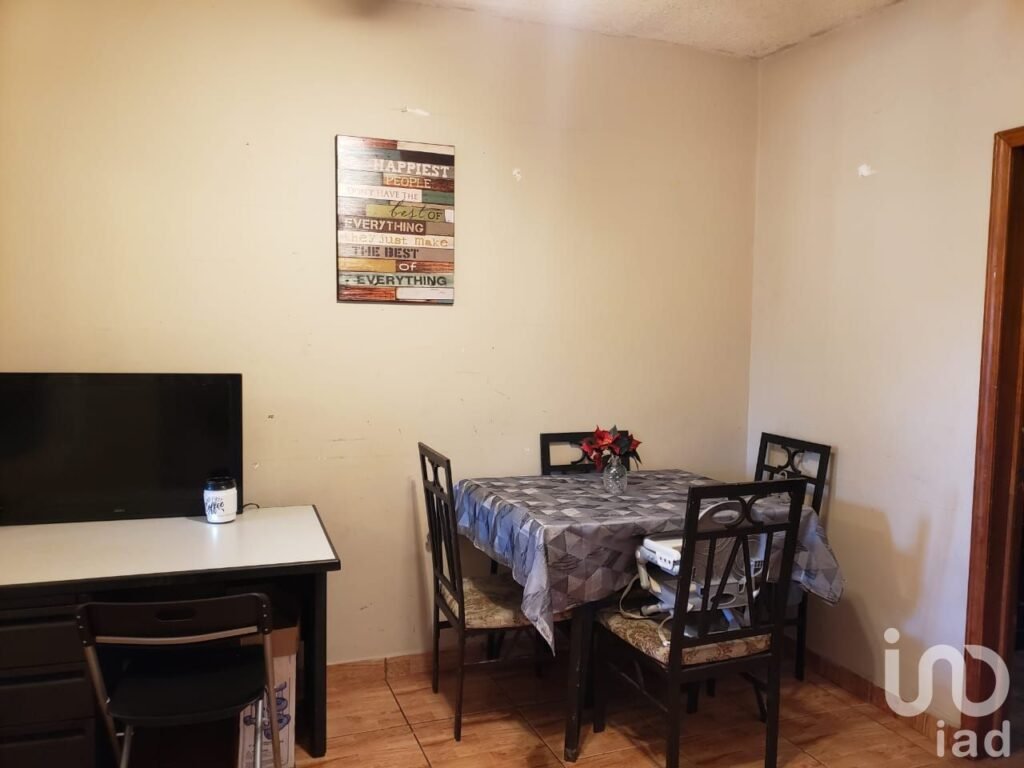 CASA EN VENTA EN PORTALES 4, MEXICALI.