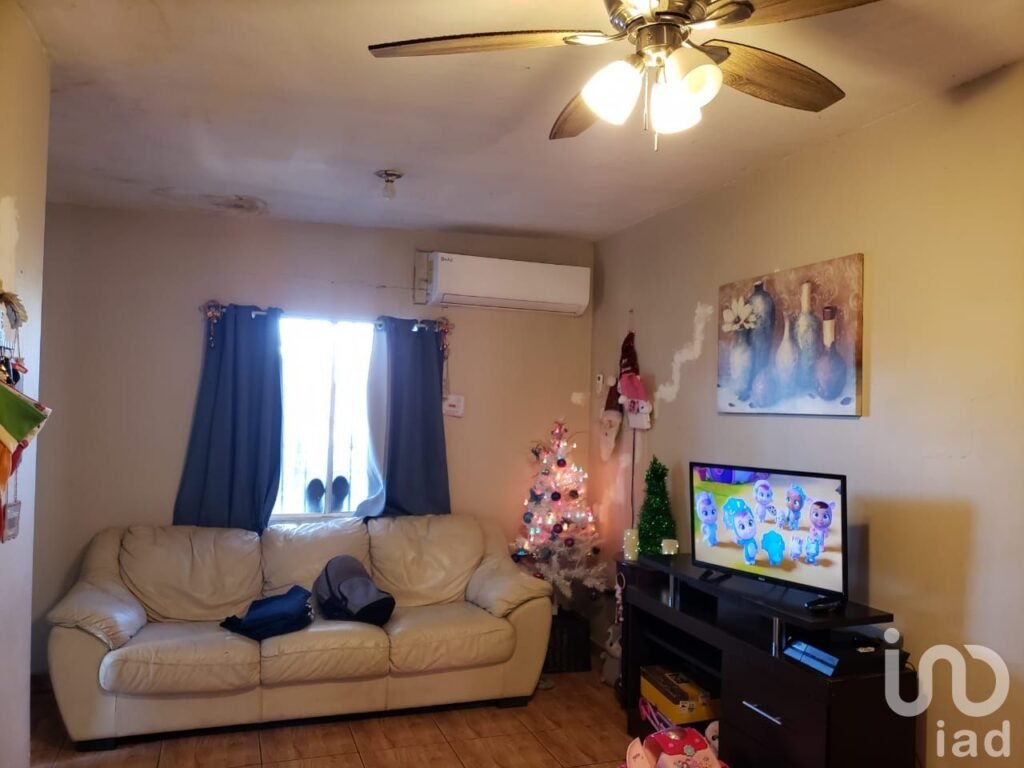 CASA EN VENTA EN PORTALES 4, MEXICALI.