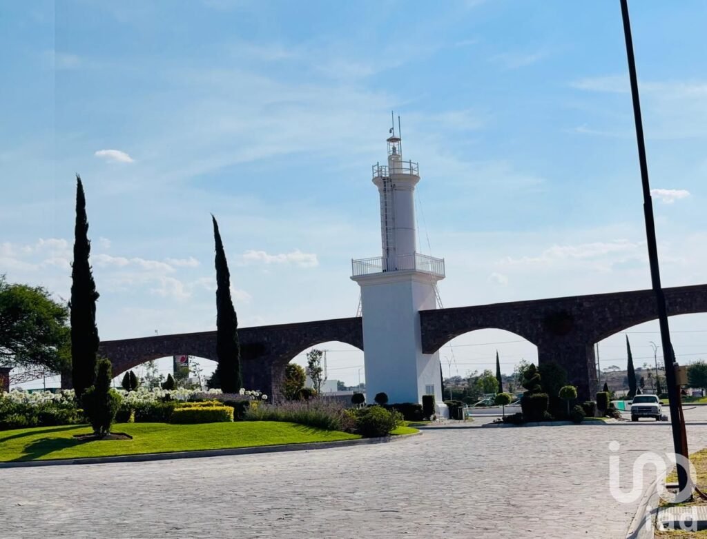 Terreno Venta Querétaro para ocupar tu Crédito Hipotecario o Infonavit, Fracc. El Faro de los Cisnes
