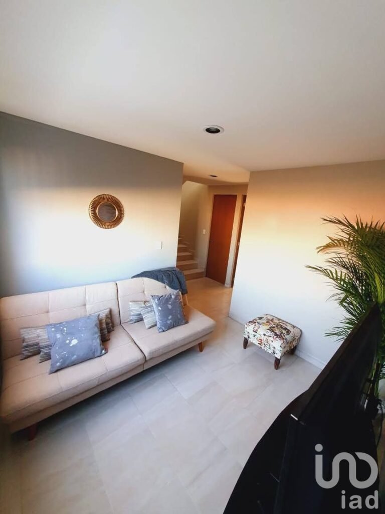 CASA AMUEBLADA EN RENTA, CON ROOF GARDEN EN ZONA VOLKSWAGEN, CUAUTLANCINGO.