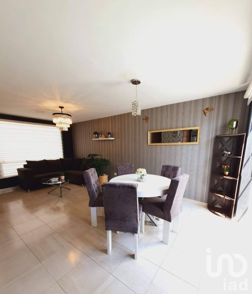 CASA AMUEBLADA EN RENTA, CON ROOF GARDEN EN ZONA VOLKSWAGEN, CUAUTLANCINGO.