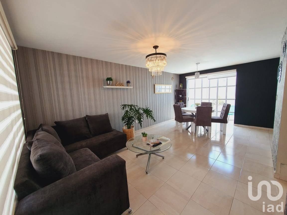 CASA AMUEBLADA EN RENTA, CON ROOF GARDEN EN ZONA VOLKSWAGEN, CUAUTLANCINGO.