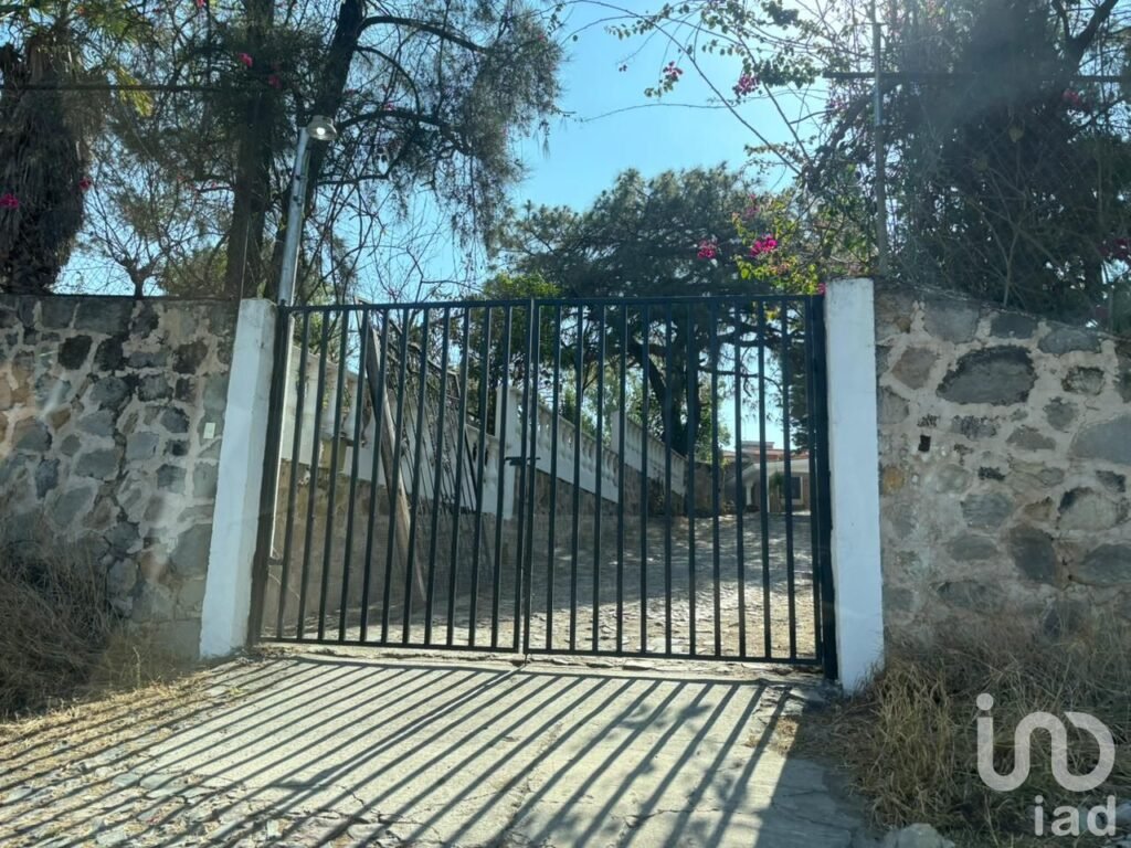 SE VENDE HECTAREA DENTRO DEL BOSQUE DE LA PRIMAVERA PROLONGACION MARIANO OTERO EN GUADALAJARA