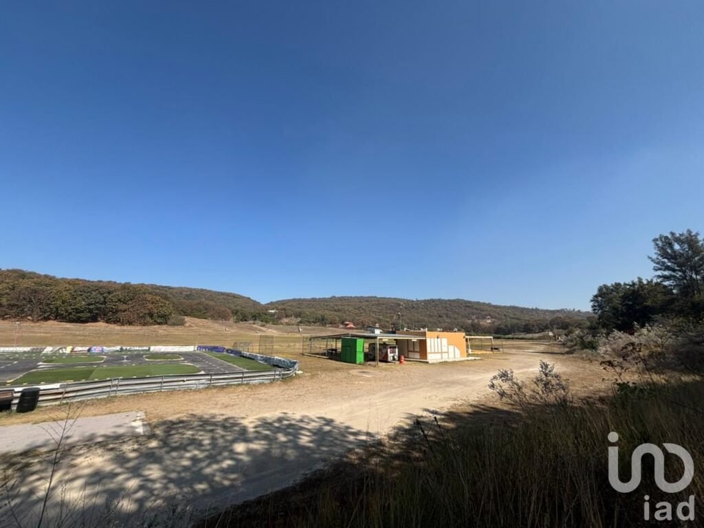 SE VENDE HECTAREA DENTRO DEL BOSQUE DE LA PRIMAVERA PROLONGACION MARIANO OTERO EN GUADALAJARA