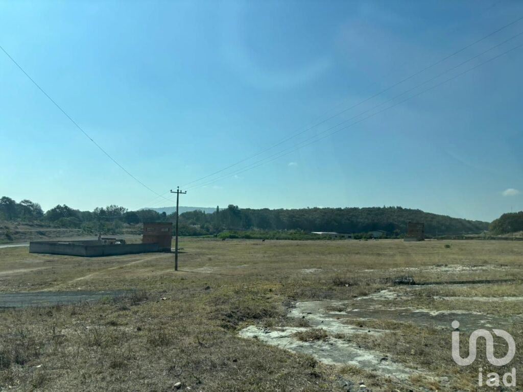 SE VENDE HECTAREA DENTRO DEL BOSQUE DE LA PRIMAVERA PROLONGACION MARIANO OTERO EN GUADALAJARA