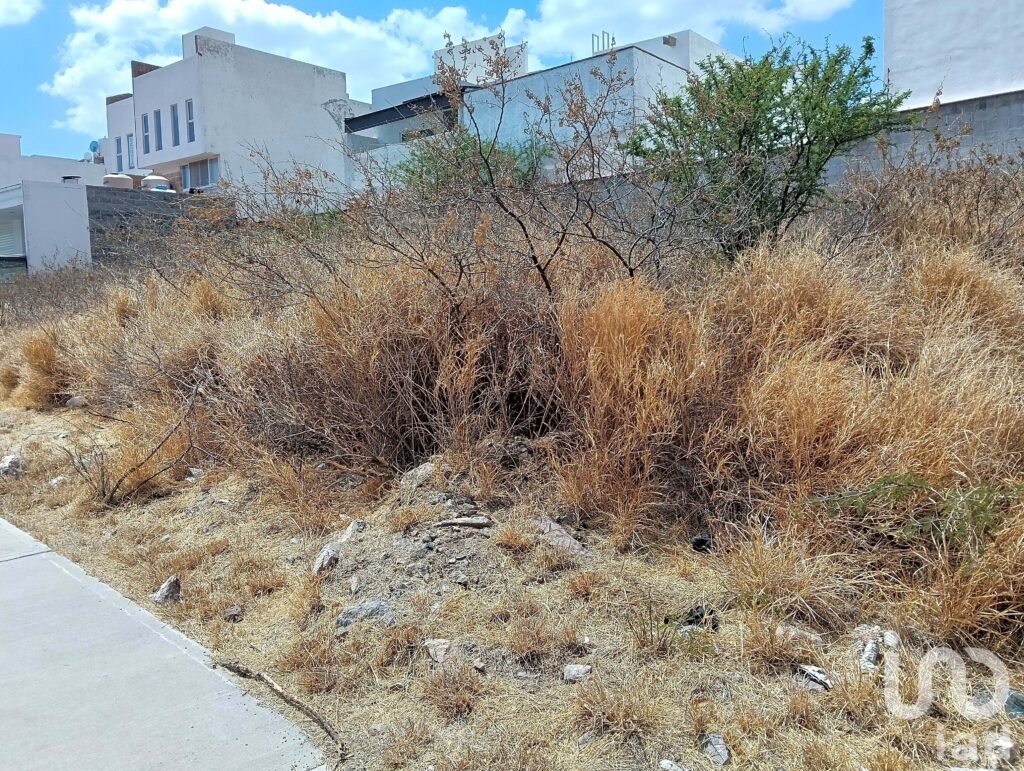 VENTA DE TERRENO COMERCIAL EN PEDREGAL DE SHOENSTATT CORREGIDORA QUERETARO