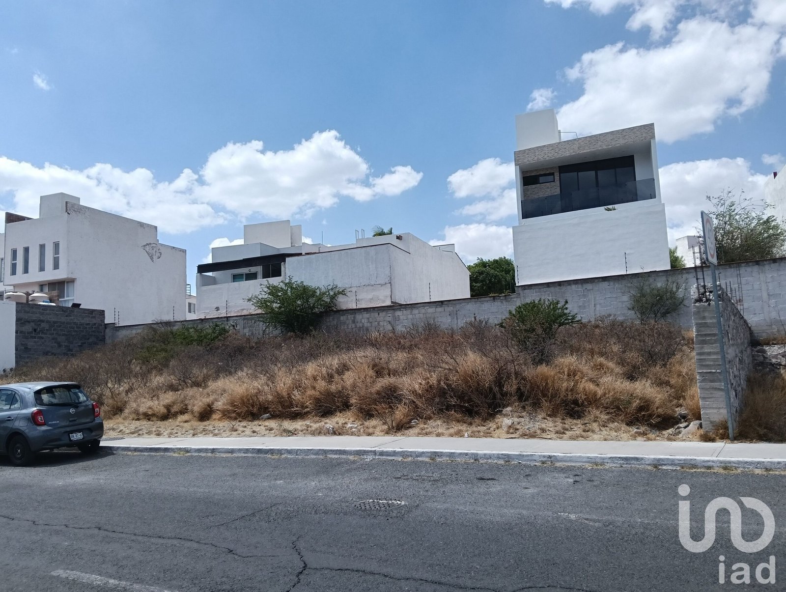 VENTA DE TERRENO COMERCIAL EN PEDREGAL DE SHOENSTATT CORREGIDORA QUERETARO