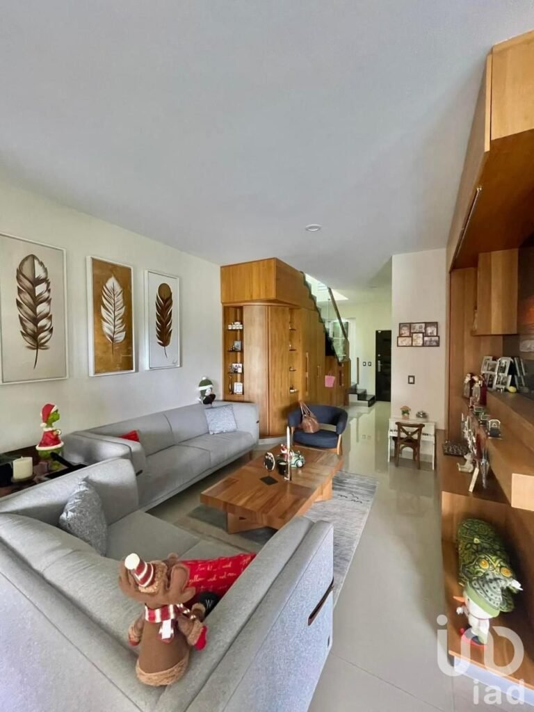 Casa en Venta en Privada Palmira Tinguindin Cuernavaca Mor