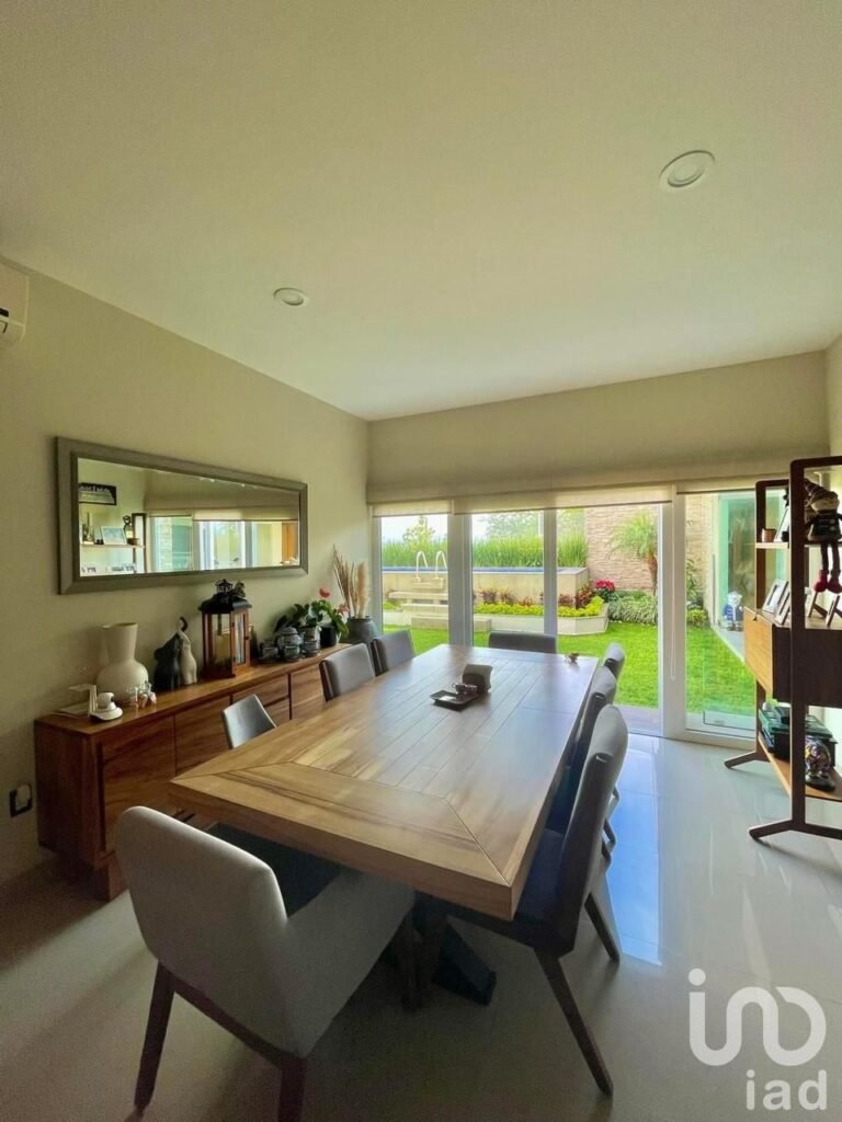 Casa en Venta en Privada Palmira Tinguindin Cuernavaca Mor