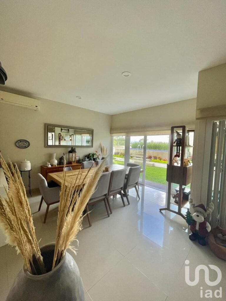 Casa en Venta en Privada Palmira Tinguindin Cuernavaca Mor