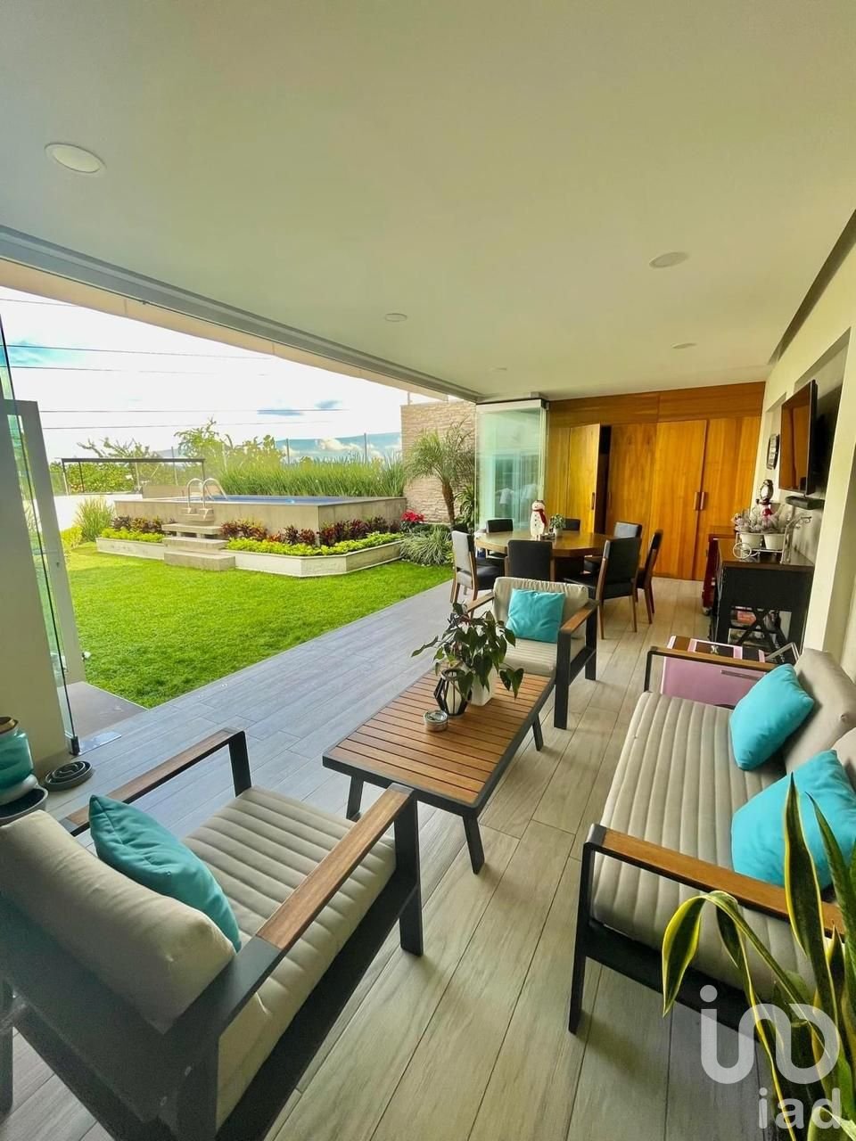 Casa en Venta en Privada Palmira Tinguindin Cuernavaca Mor Casa en Venta en Privada Palmira Tinguindin Cuernavaca Mor