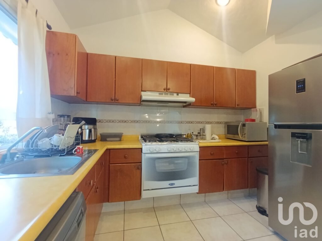 Casa con Alberca y Recamara en PB y Seguridad en Oaxtepec $5,500,000