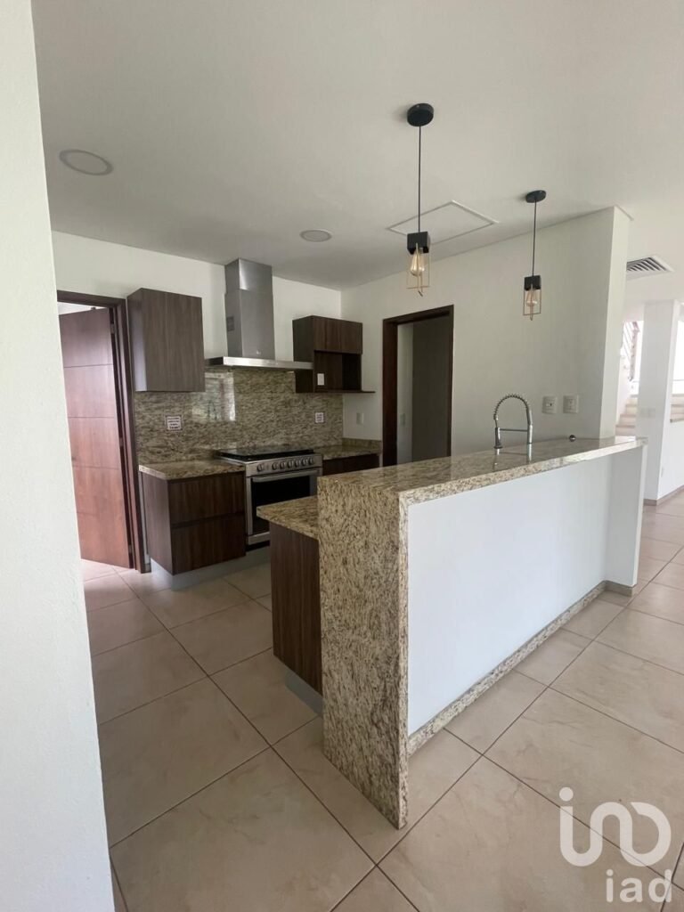 CASA EN CLUSTER EN VENTA - PARAÍSO COUNTRY CLUB, EMILIANO ZAPATA, AMATITLÁN, MORELOS