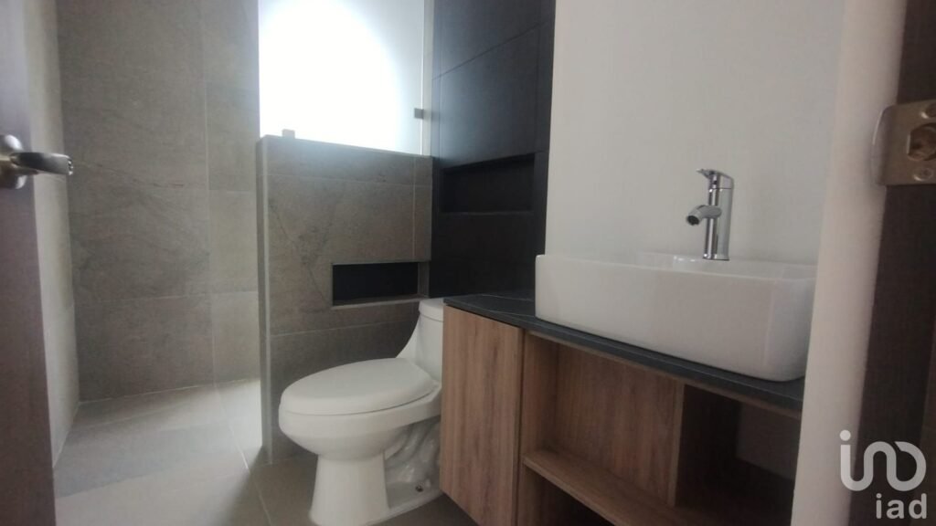 CASA EN VENTA EN EXCLUSIVA PRIVADA EN PACHUQUILLA,MINERAL DE LA REFORMA