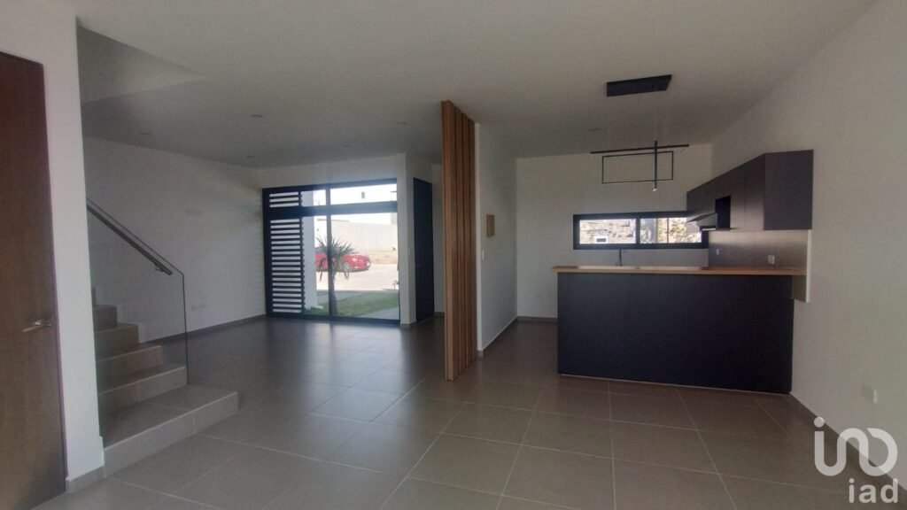 CASA EN VENTA EN EXCLUSIVA PRIVADA EN PACHUQUILLA,MINERAL DE LA REFORMA
