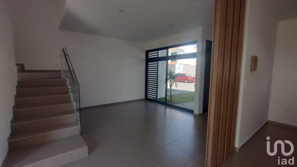 CASA EN VENTA EN EXCLUSIVA PRIVADA EN PACHUQUILLA,MINERAL DE LA REFORMA