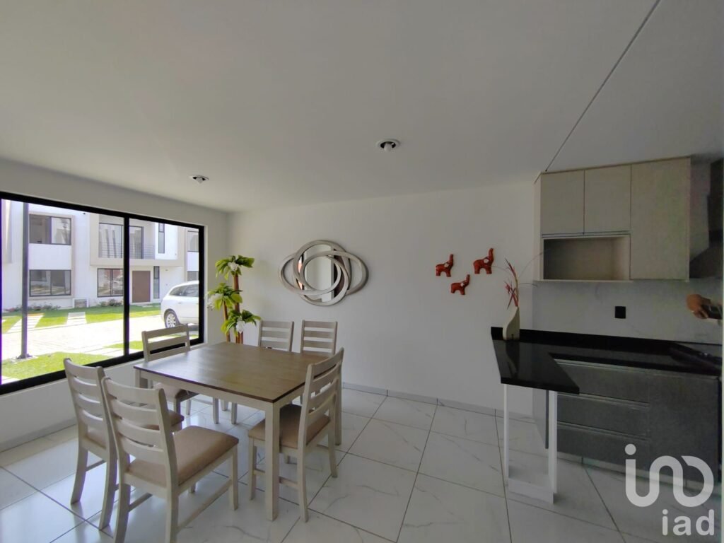 Casa con alberca en Condominio,  Jiutepec | Desde $2,408,500