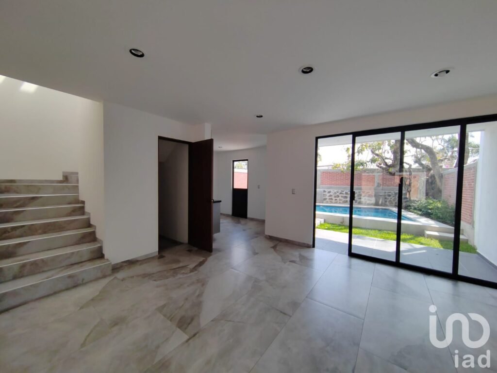 Casa con alberca en Condominio,  Jiutepec | Desde $2,408,500