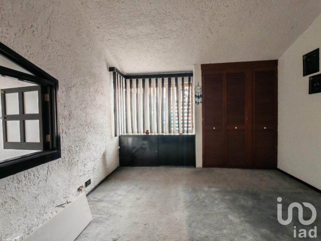 CASA SOLA EN RENTA EN XOCHIMILCO A UNOS PASOS DEL TREN LIGERO HUICHAPAN